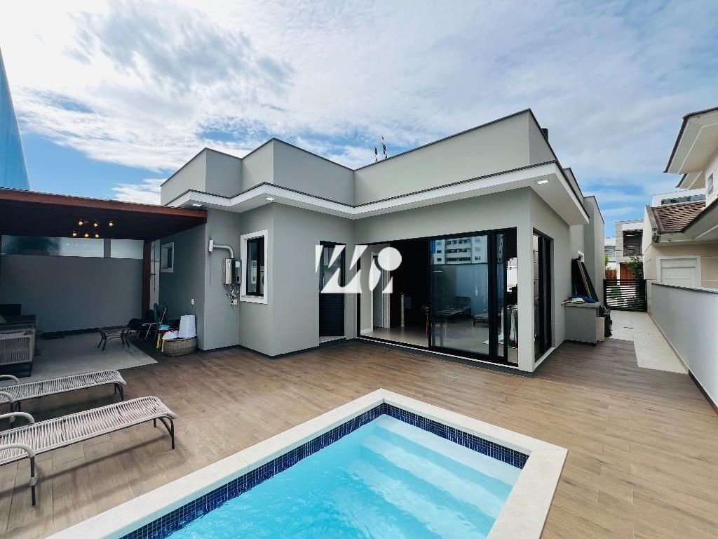 Casa em Pedra Branca, Palhoça. 3 quartos, 190m². Imagem 2 de 10